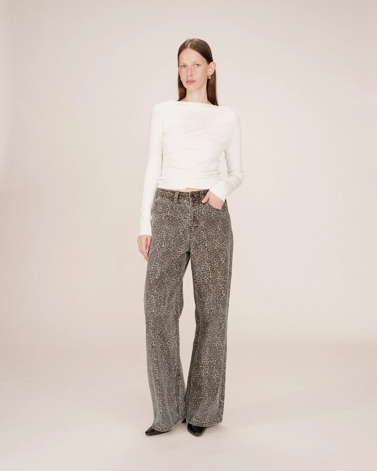 JEAN LEOPARD SOCCA