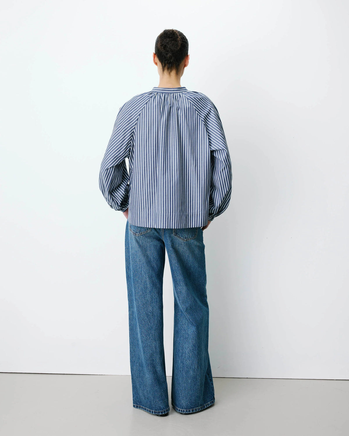 BLOUSE À RAYURES COL MAO À NOUER MARINE ALBANE