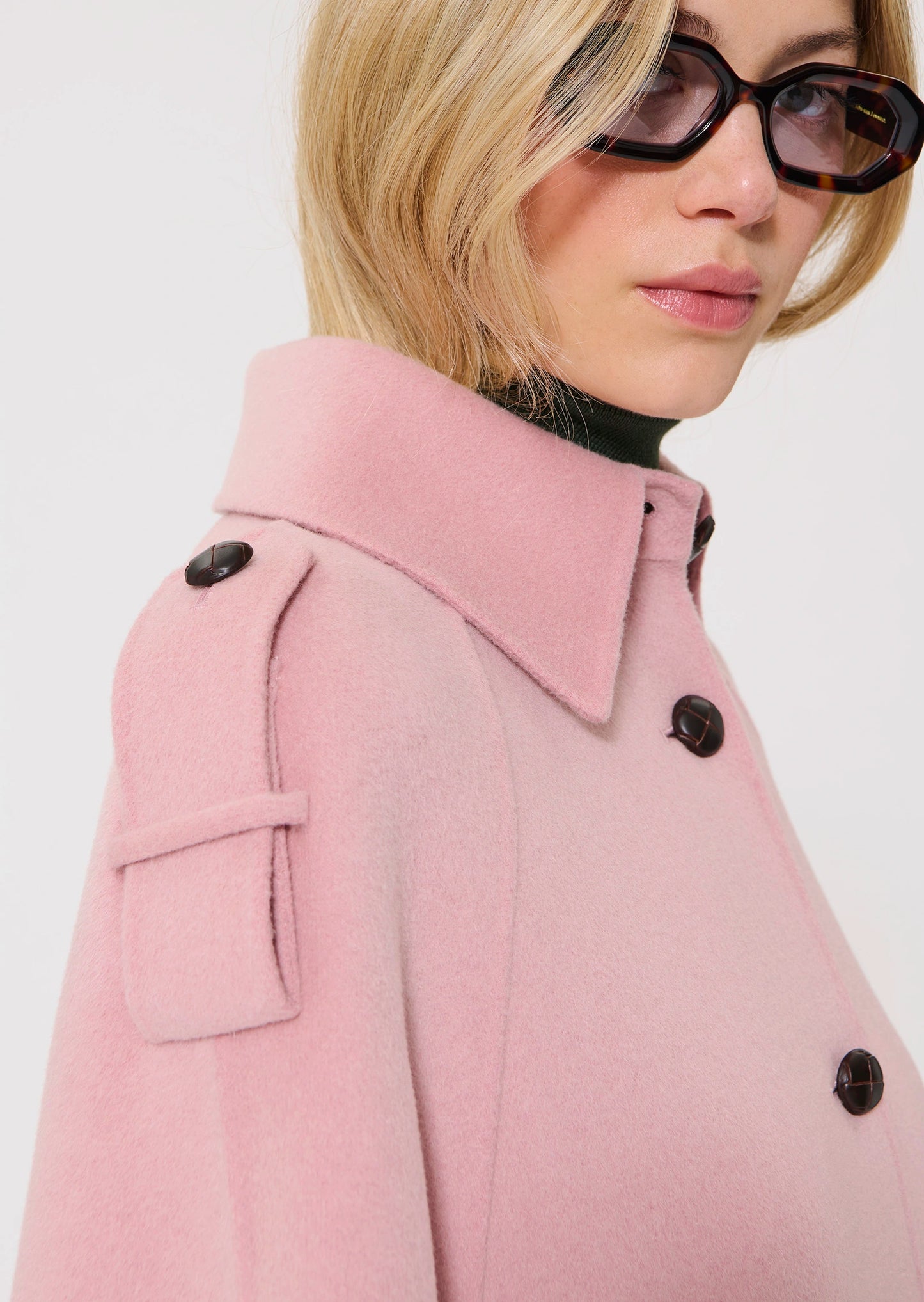 Cape Majorelle rose pâle en laine double face