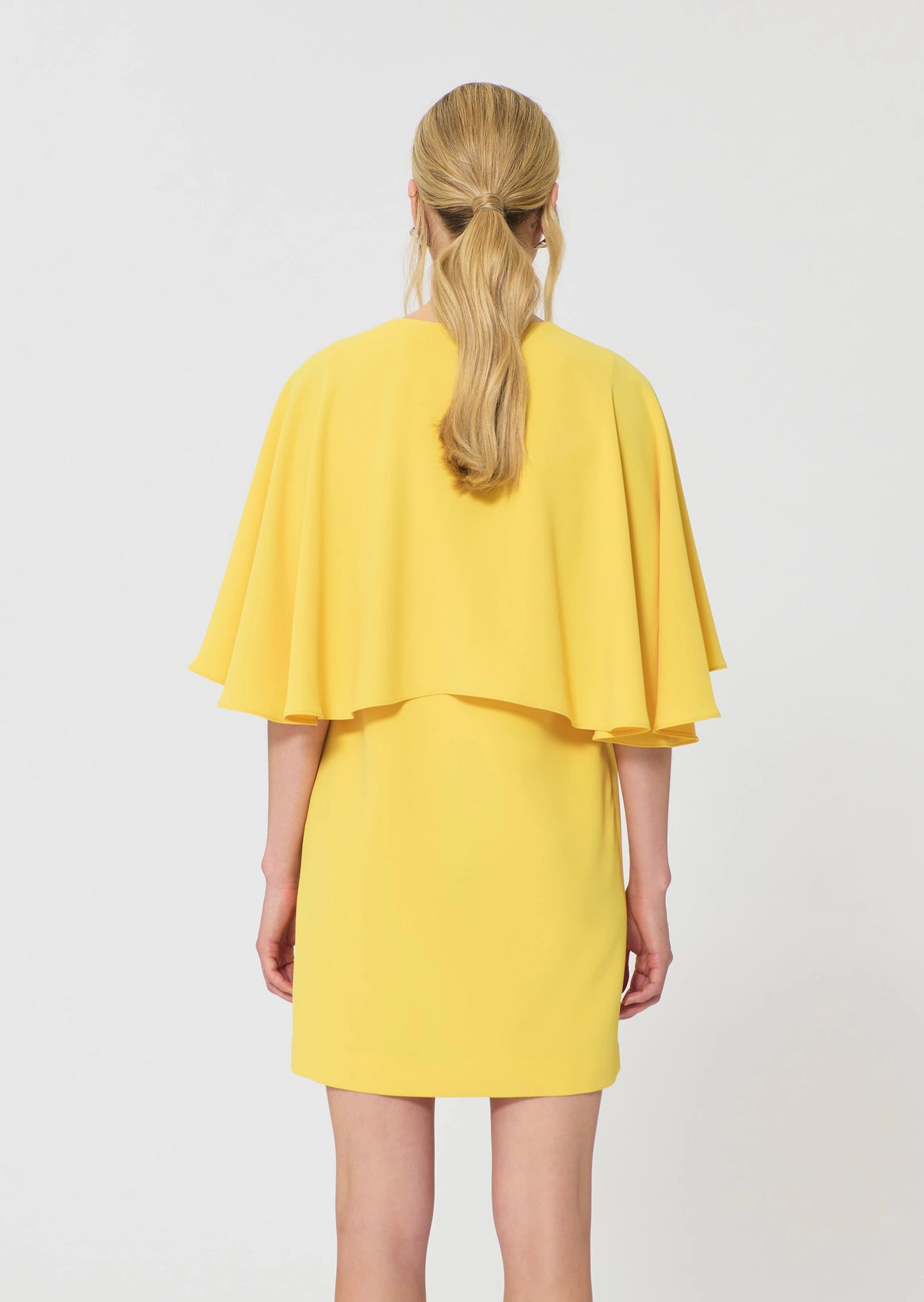 Robe Renetta jaune en crêpe fluide