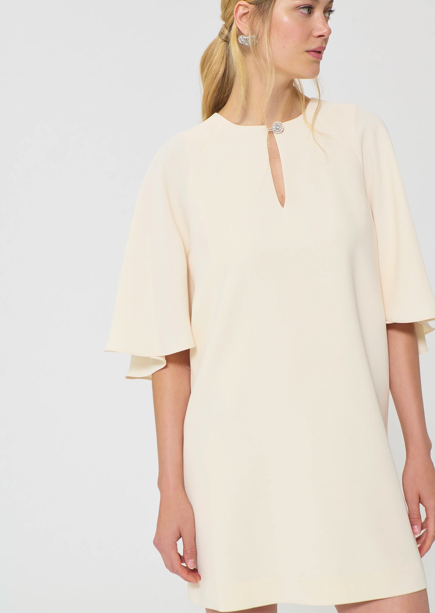 Robe Renetta écrue en crêpe fluide