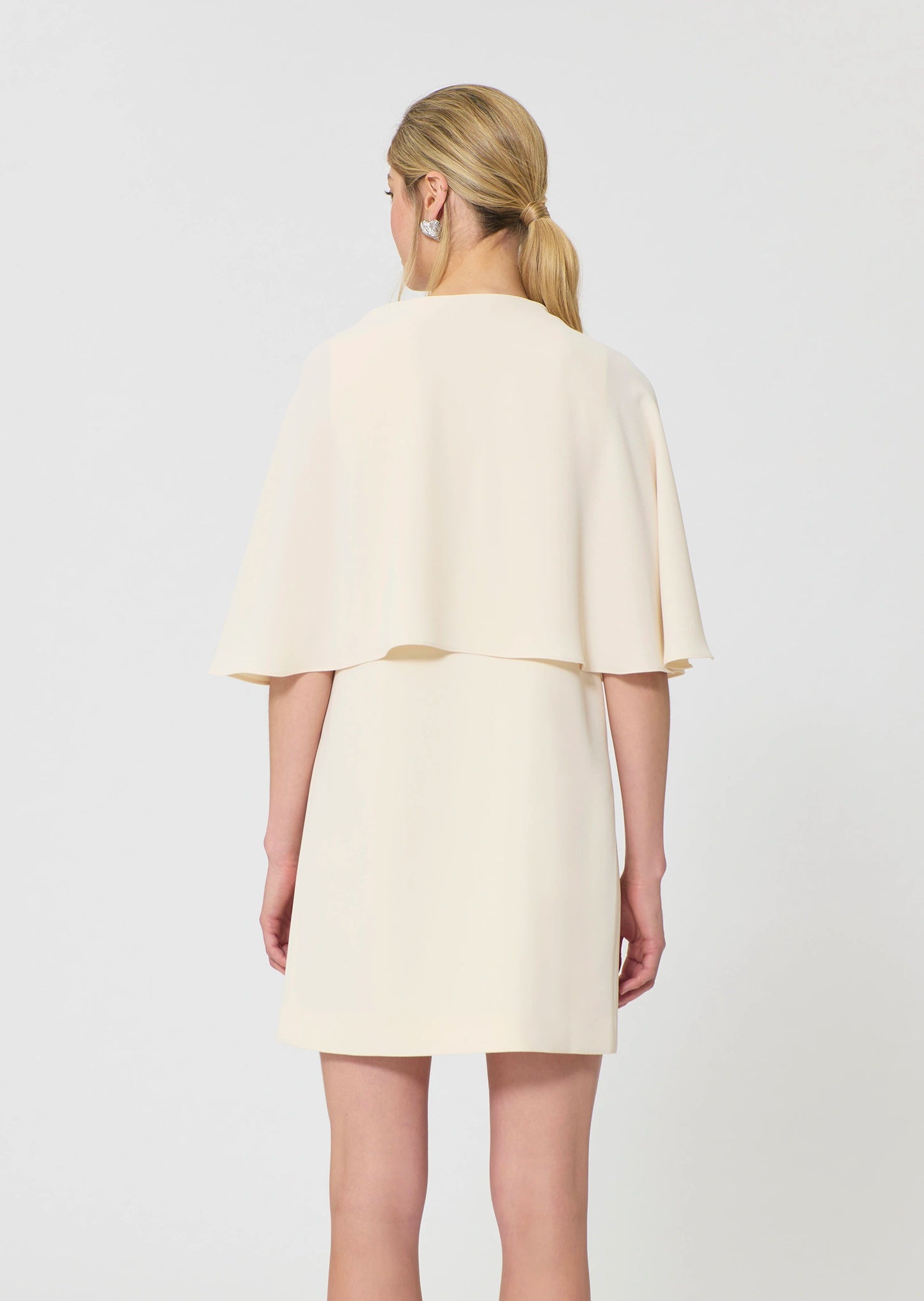 Robe Renetta écrue en crêpe fluide