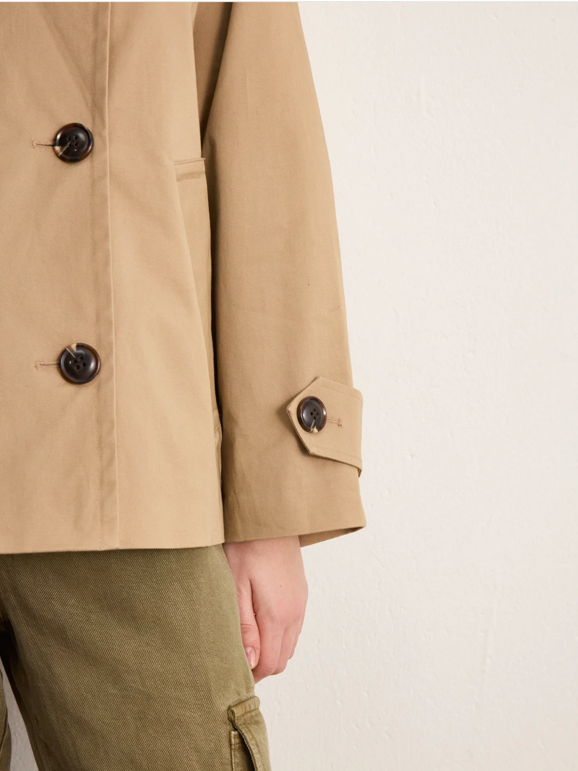 Trench court - DALILA