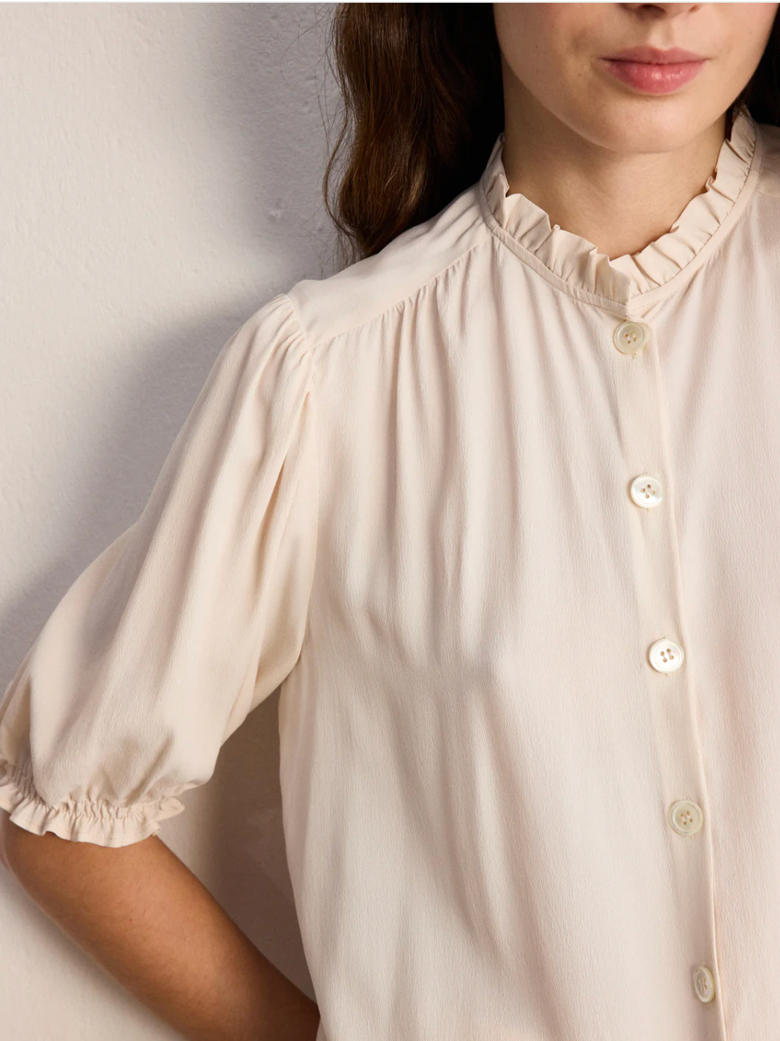 Blouse fluide boutonnée et volantée - CLEMENTINE