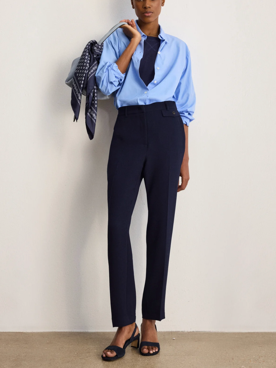 Pantalon ajusté de tailleur en crêpe - BIBALEE