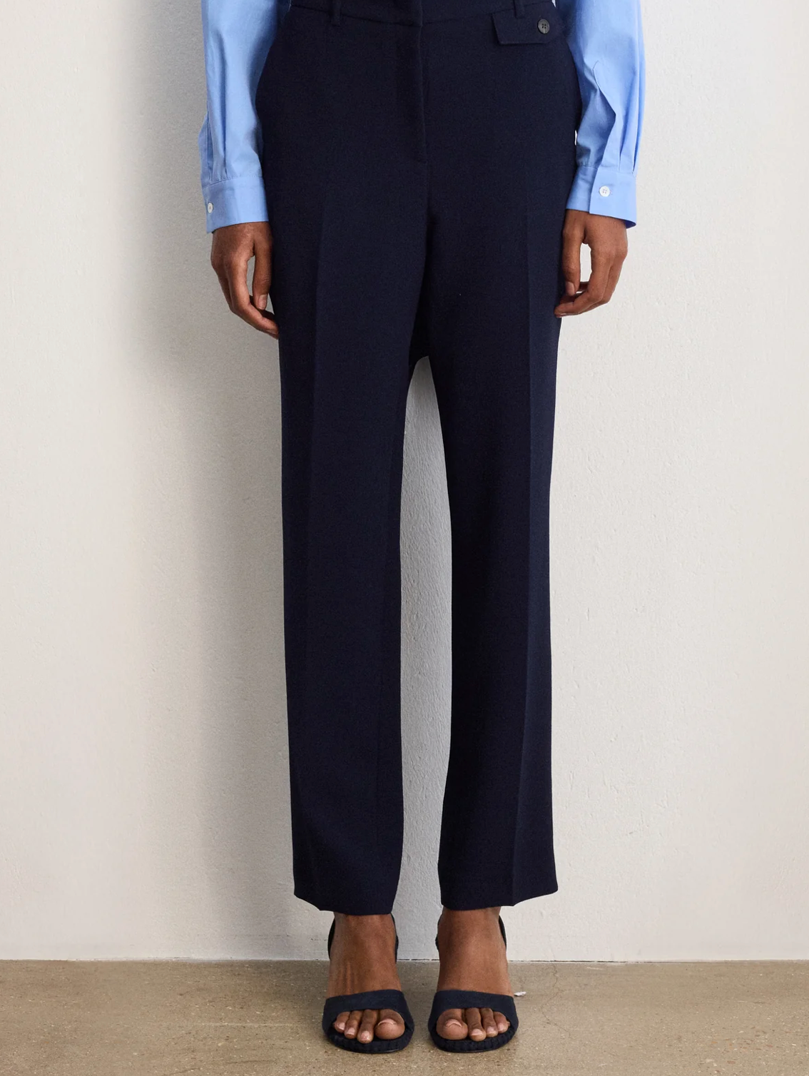 Pantalon ajusté de tailleur en crêpe - BIBALEE