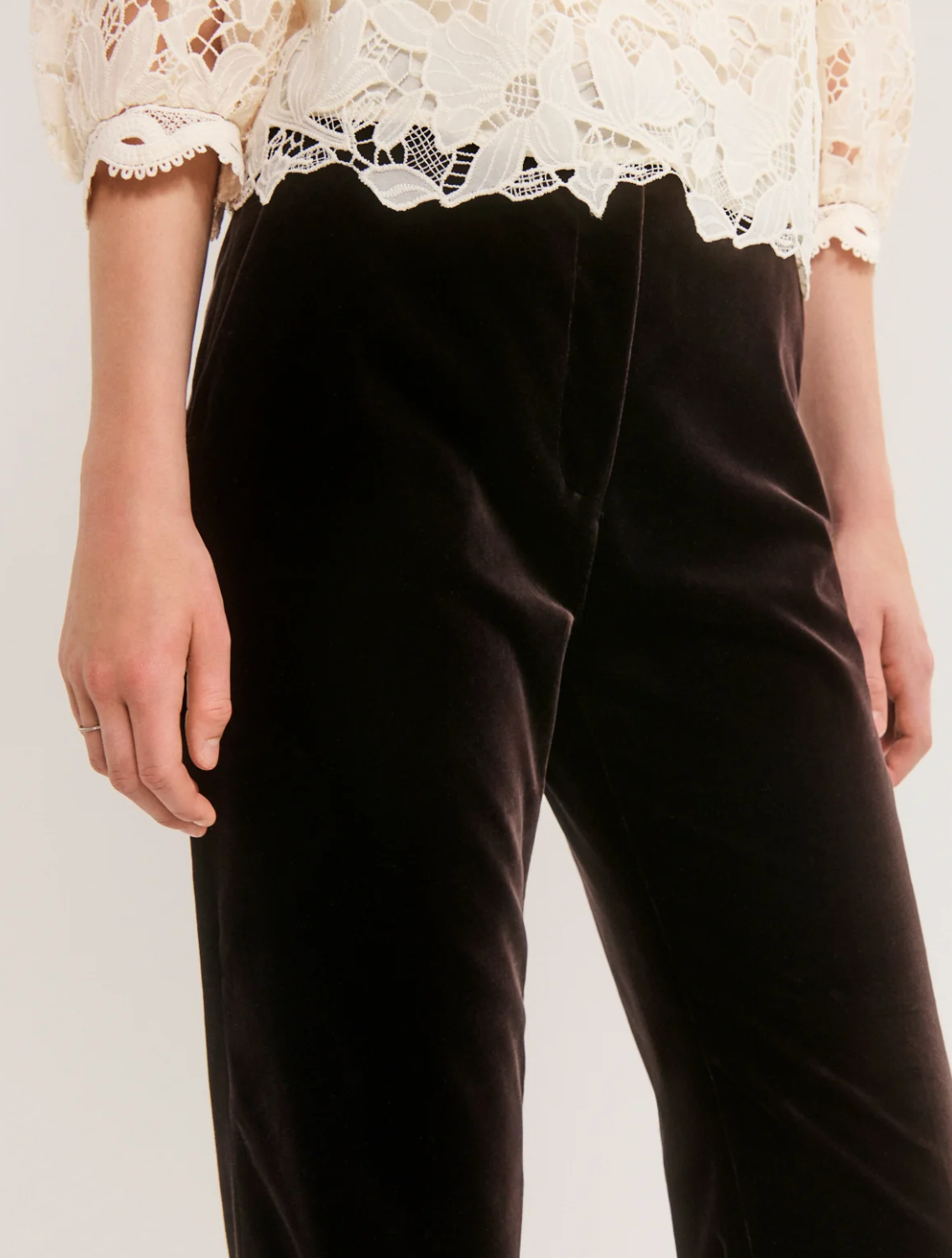 Pantalon flare en velours lisse - MAVY Cinnamon