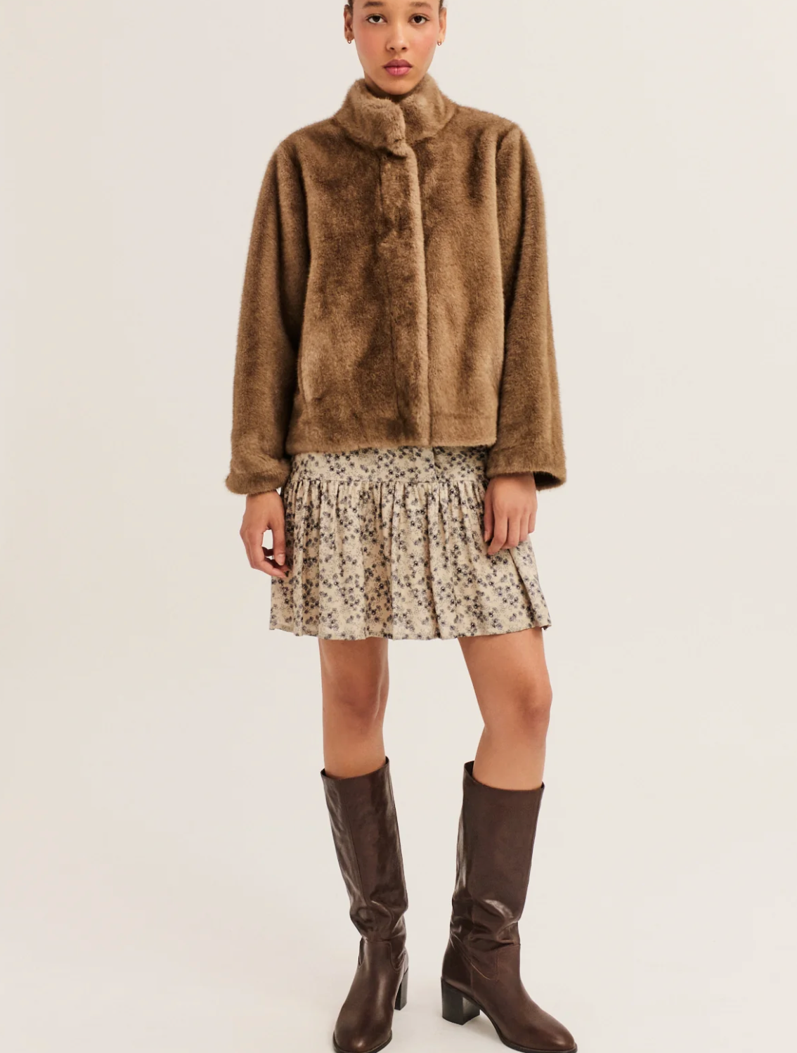 Manteau court en fausse fourrure - AMBA