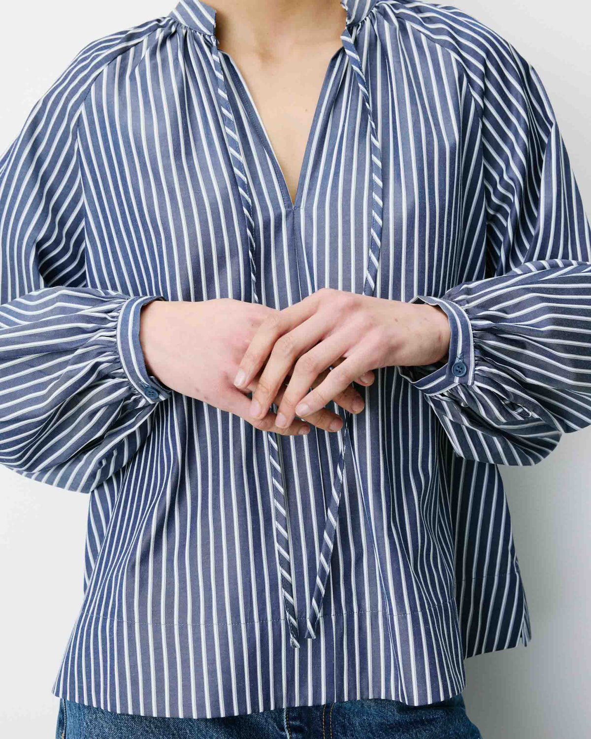 BLOUSE À RAYURES COL MAO À NOUER MARINE ALBANE
