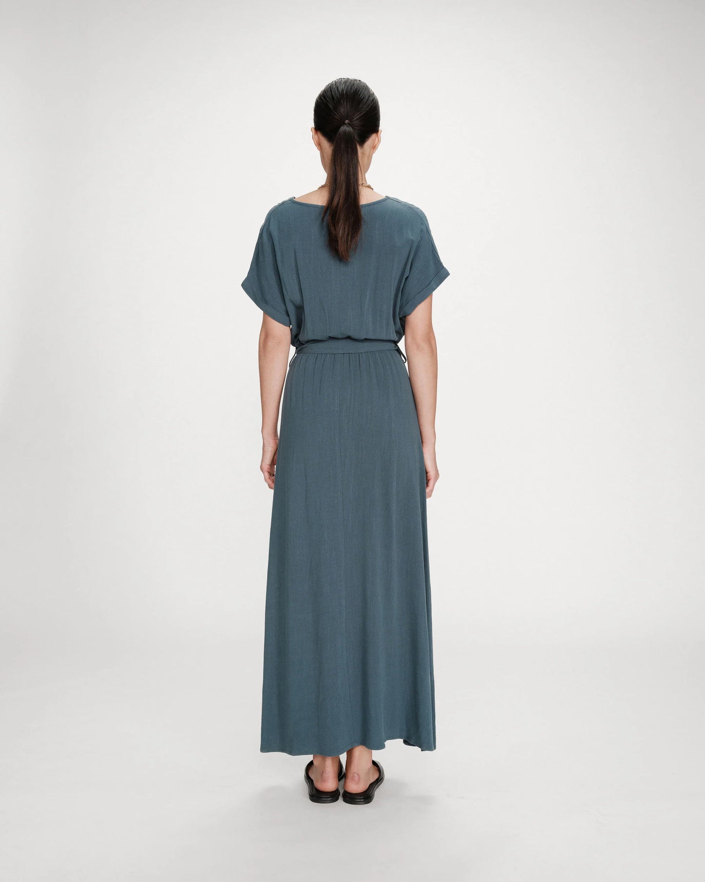 ROBE LONGUE PORTEFEUILLE CEINTURÉE EMERAUDE POLLEN